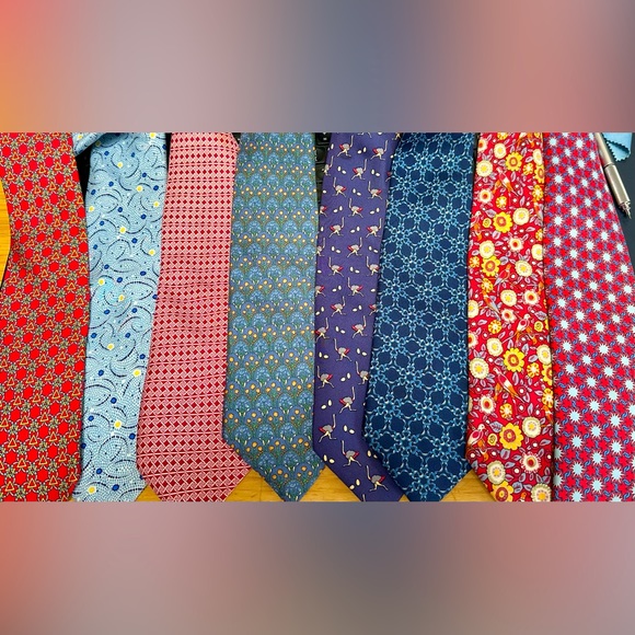 Eight gorgeous Hermes ties for sale. - Picture 1 of 5